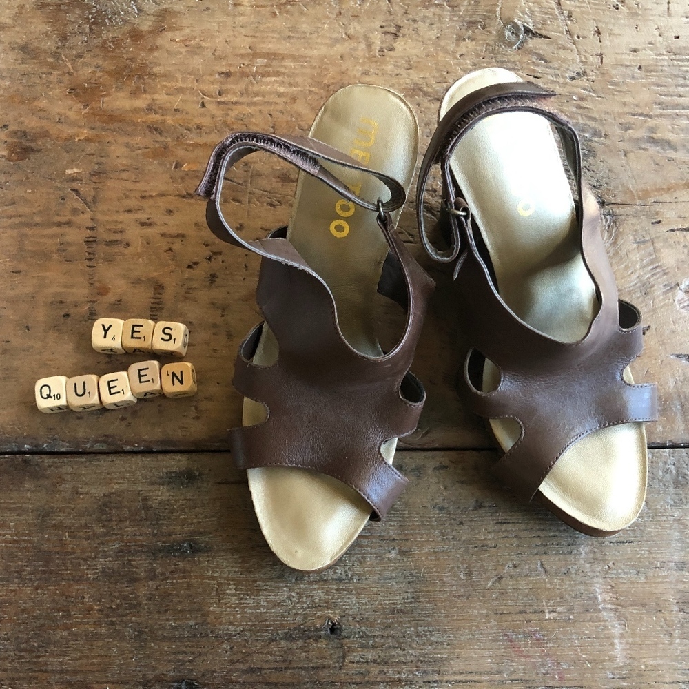 Me Too Fresia Brown Leather Wedge Sandals 7.5